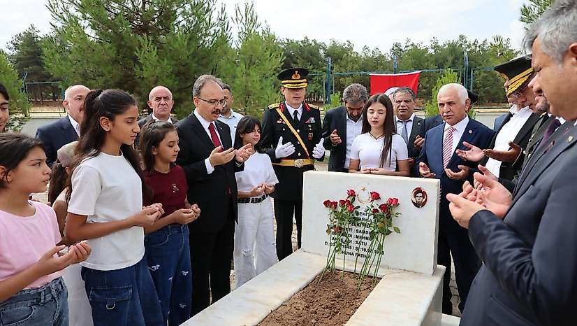Siirt'te 30 Ağustos'ta Şehitler Unutulmadı