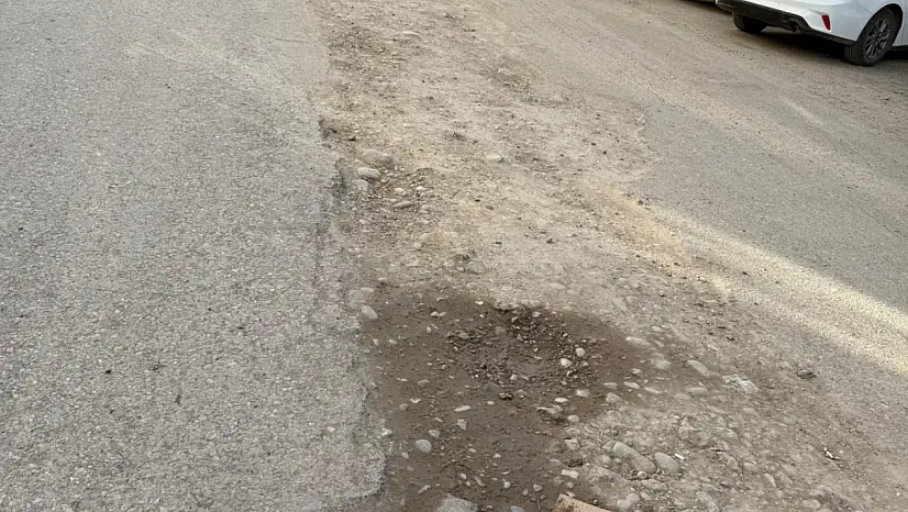 Siirt'te Alt Yapı Çalışması Sonrası Yol Toprak Halde Bırakıldı: Mahalleli Asfalt İstiyor