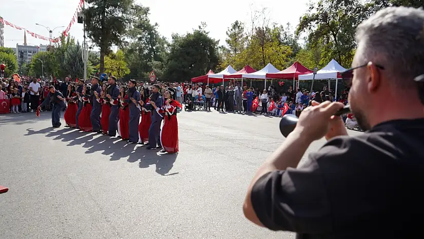 Siirt'te Coşkulu Cumhuriyet Bayramı Kutlaması