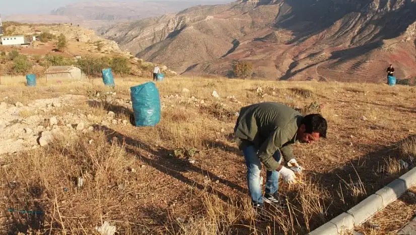 Siirt'te gönüllü çevreciler iki yılda 2 tona yakın çöp topladı