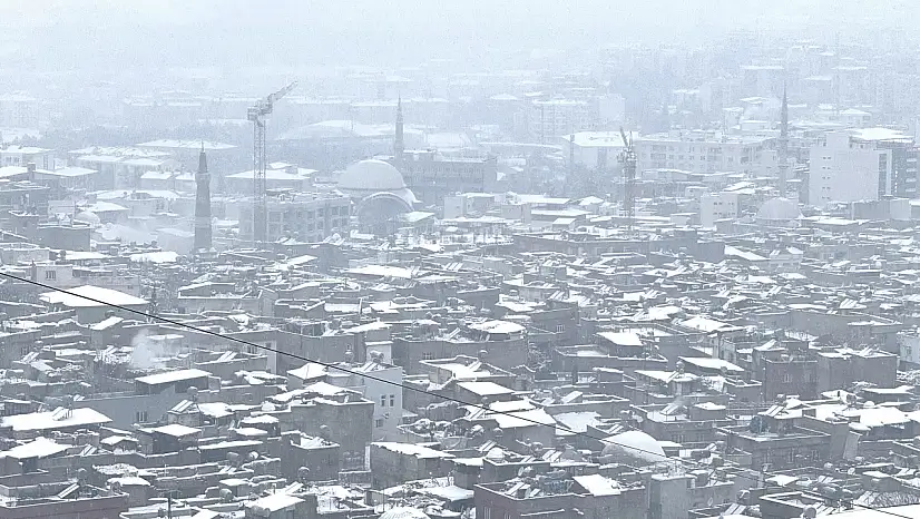 Siirt'te kar alarmı: Gece saatlerinden itibaren etkisini artıracak