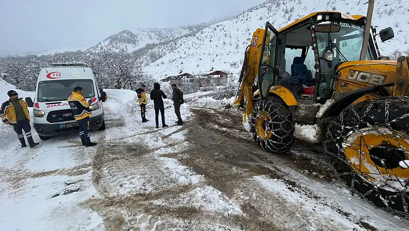 Siirt'te kar ve tipi: 59 yerleşim yerinin yolu kapandı