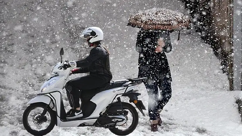 Siirt'te Kar Yağışı Nedeniyle Motokuryelere 1 Günlük Trafik Kısıtlaması
