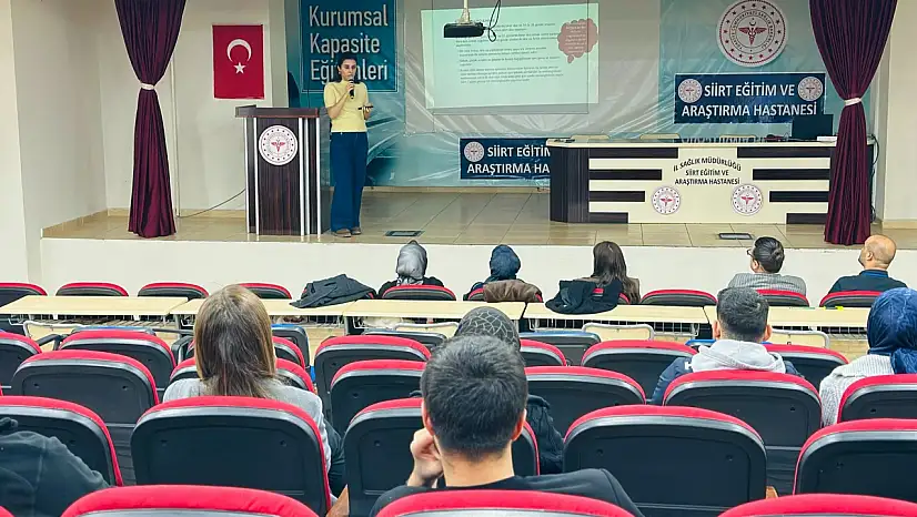 Siirt'te kuduz riskine karşı sağlık personeline kapsamlı eğitim verildi