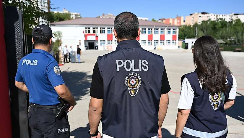Siirt'te Okul Çevrelerinde Sıkı Denetim: 6 Sürücüye Ceza
