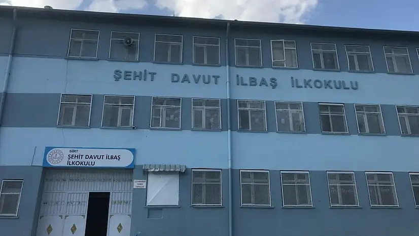 Siirt'te Şehit Davut İlbaş İlkokulu'ndan bisiklet ödüllü okuma yarışması