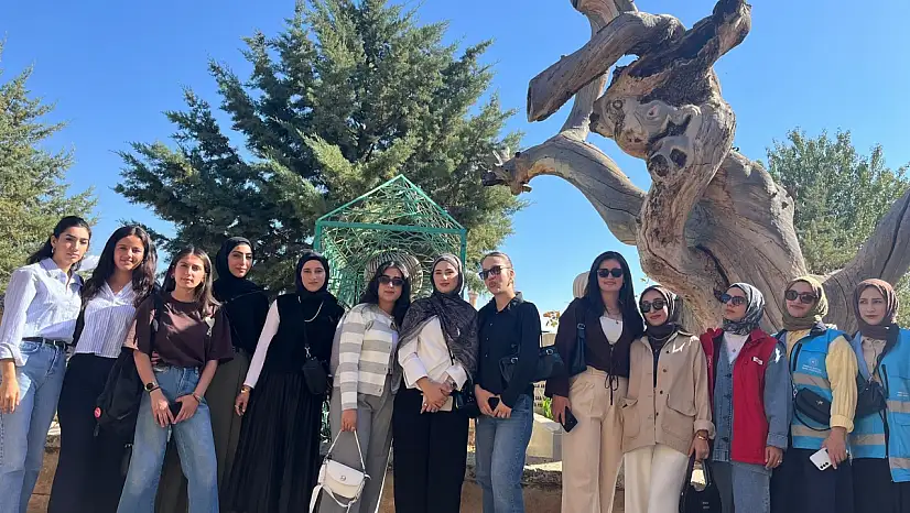 Siirt'te Üniversite Öğrencileri Tarihi ve Kültürel Değerleri Keşfediyor