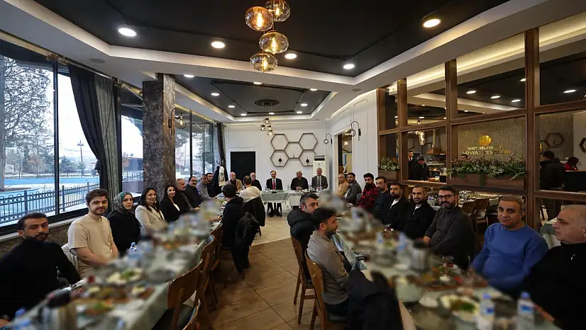 Siirt Valisi Dr. Kemal Kızılkaya '10 Ocak Çalışan Gazeteciler Günü' dolayısıyla basın mensuplarıyla bir araya geldi