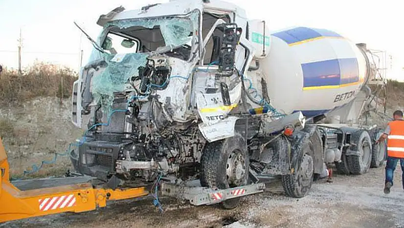 Siirtli Mikser Şoförü Ankara'da Feci Kaza Yaptı: Yoğun Bakımda, Acil Kan Aranıyor