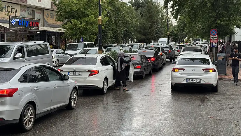 Siirtliler Yaşlı Araba Kullanmıyor! Siirt Otomobillerin Yaşı Ortalamanın Altında... İşte İl İl Araç Yaşları ve Türkiye Ortalaması