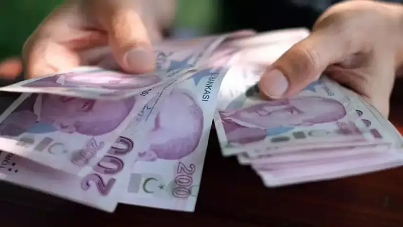 Tek maaş ihtimali gündemde: Emekli bayram ikramiyesinde yeni senaryolar