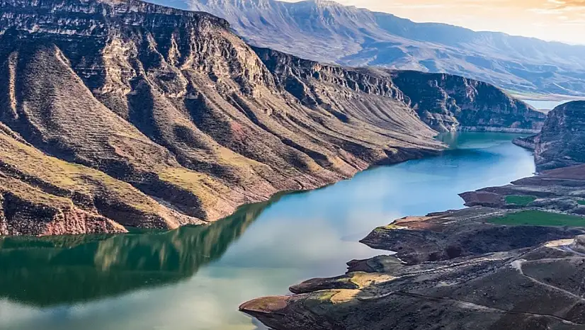 TRT Belgesel, Siirt'teki Botan Vadisi'ni paylaştı