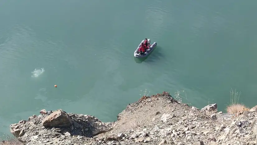 Van'da Araç Zernek Barajına Düştü! 2 Kişi Hayatını Kaybetti... Ölenlerin Kimlikleri Belli Oldu