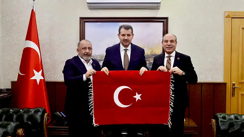 15 Temmuz Demokrasi Şehitleri, Gazileri ve Terör Mağdurları Derneği Onursal Başkanı Seyyithan Solmaz'dan Bakan Yardımcısı Salih Ayhan'a Hayırlı Olsun Ziyareti