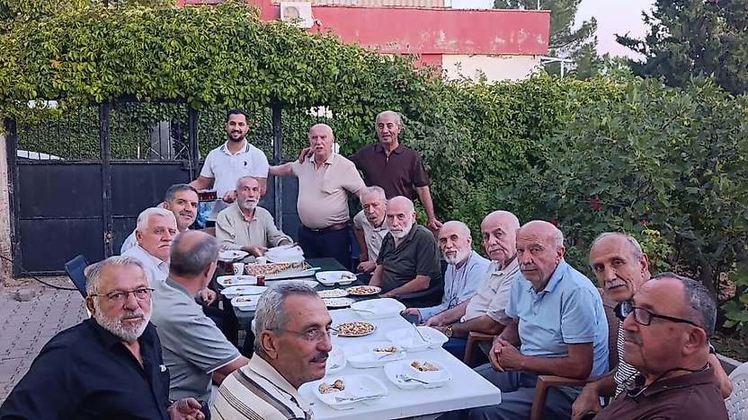 54 Yıl Sonra Aynı Sıraların Arkadaşları Siirt'te Buluştu