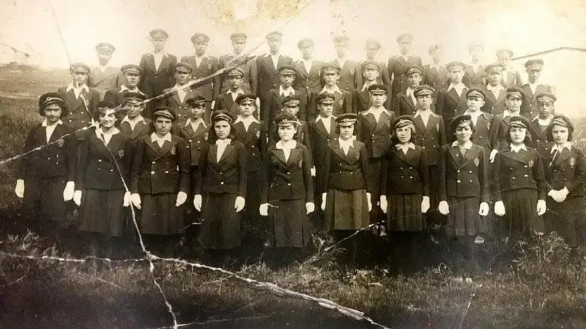 85 yıl öncesine ait Siirt Ortaokulu fotoğrafı ortaya çıktı