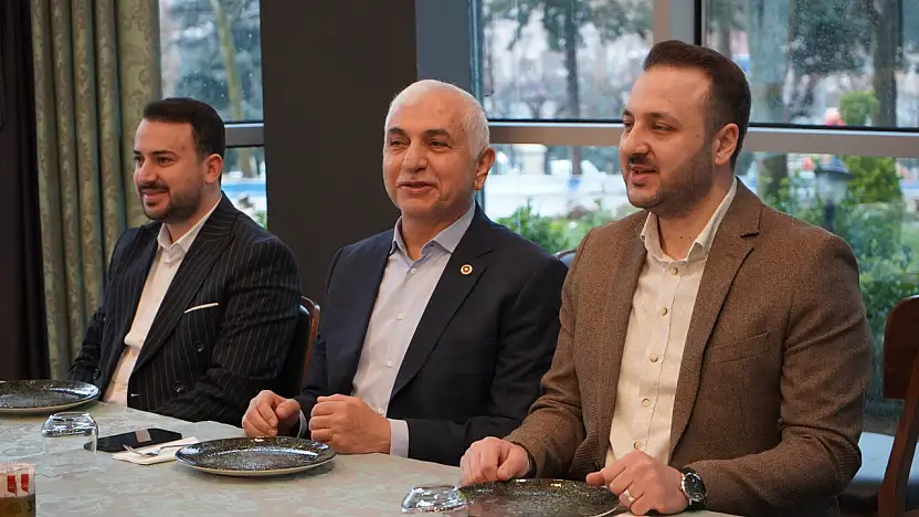 AK Parti Siirt Teşkilatı Basınla Buluştu: Projeler ve Yatırımlar Gündeme Geldi!