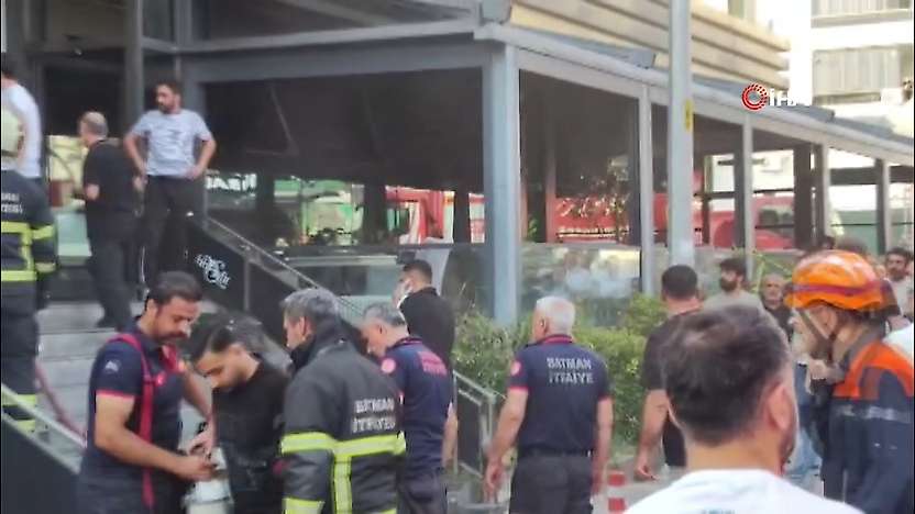 Batman'da Spor Salonunda Yangın: 2 Kişi Hayatını Kaybetti, 9 Kişi Dumandan Etkilendi