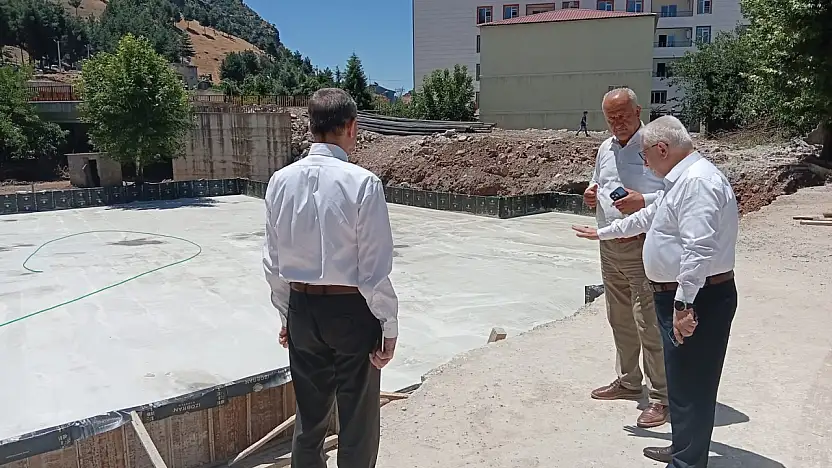 Baykan Merkez Camii'nde Çalışmalar Devam Ediyor