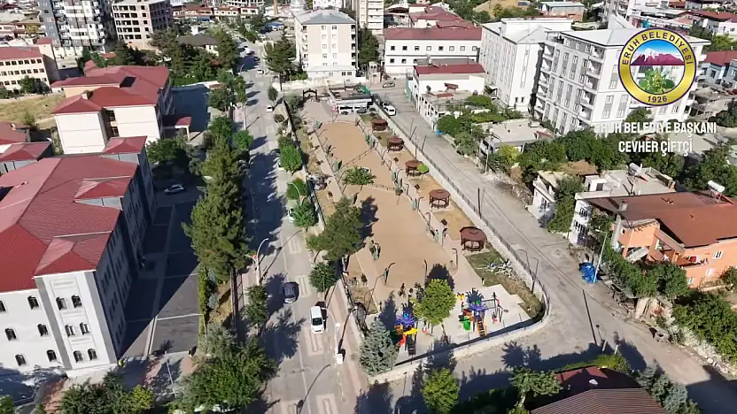 Eruh Belediyesi Parkında Yenileme Çalışmaları Tamamlandı