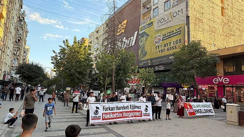 Furkan Hareketi Mensuplarından Güres Caddesi'nde Basın Açıklaması