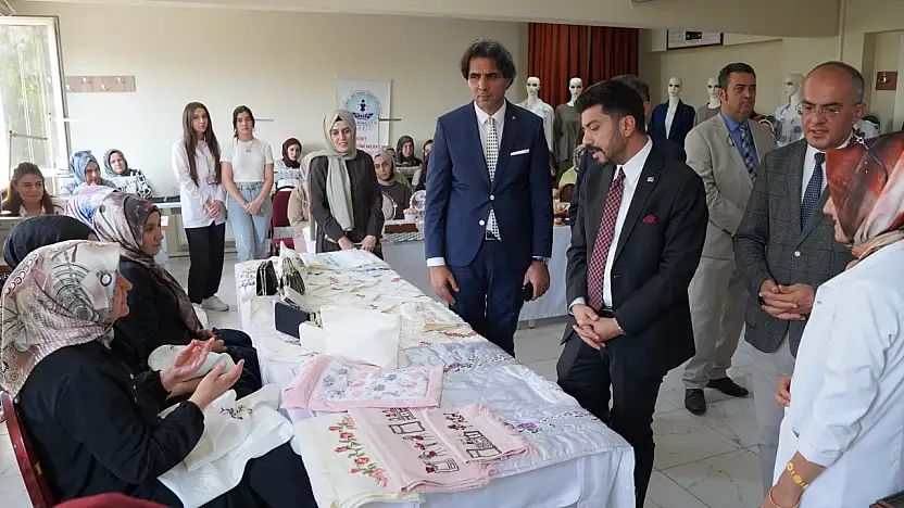 Hayat Boyu Öğrenme Genel Müdürü Emre Topoğlu, Siirt Halk Eğitimi Merkezini Ziyaret Etti