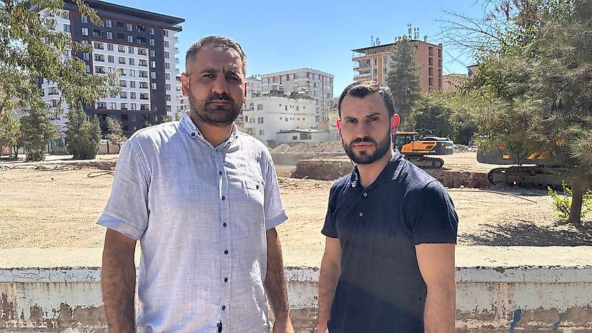 HÜDA PAR Siirt İl Başkanı Abdulhakim Tekin'den Öğretmenevi Projesine Tepki: 'Siirt'in Geleceğine Sıkışık Binalar Değil, Vizyoner Projeler Umut Olur'
