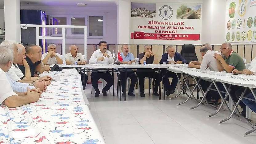 İstanbul'da Şirvanlılar Bir Araya Geldi: İlçenin Sorunları Masaya Yatırıldı
