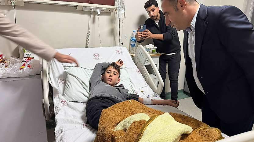 Kayabağlar'daki Zehirlenme Olayının Ardından Başkan Hasan Nas'tan Hastaneye Ziyaret