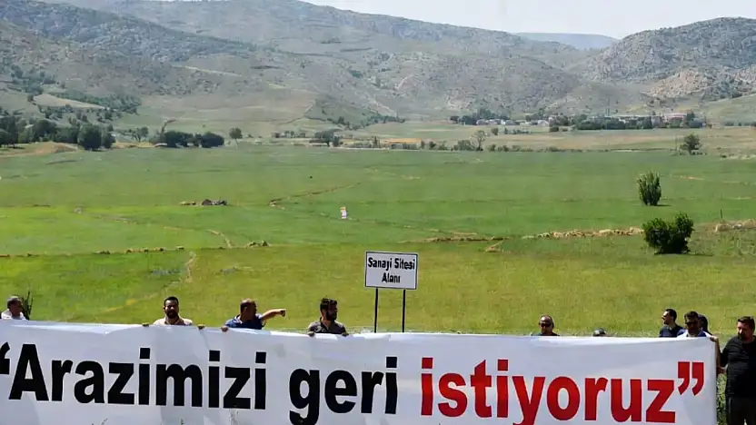 Köylülerden Kurtalan Kaymakamı'na Çağrı: Proje Yoksa Arazimizi Geri Verin