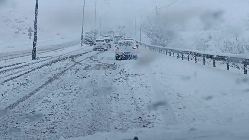 Meteoroloji uyardı: Siirt'te yer yer 20 santimi aşan yoğun kar bekleniyor
