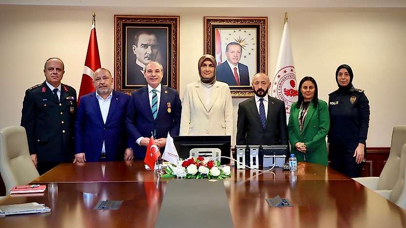 Onursal Başkan Seyithan Solmaz'dan İçişleri Bakan Yardımcısı Kübra Güran Yiğitbaşı'na Ziyaret