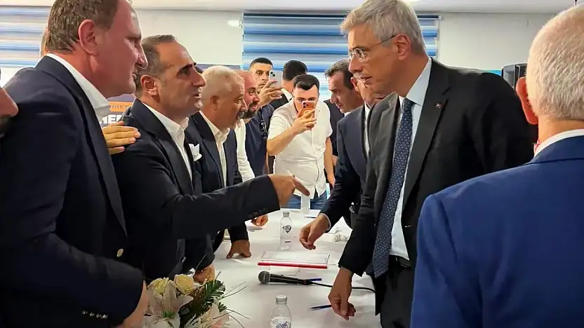 Pervari Belediye Başkanı Tayyar Özcan İlçe Halkı İçin, Sağlık Bakanı Memişoğlu'ndan Yeni Hastane Talebinde Bulundu