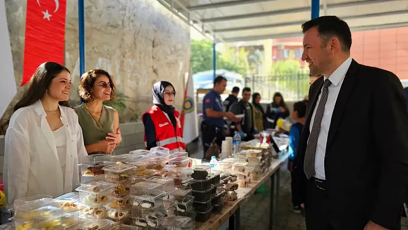 Pervari'de Gazze'ye Destek Kermesi Düzenlendi