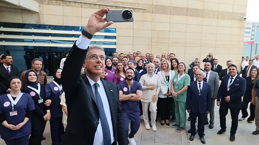 Sağlık Bakanı Memişoğlu, Siirt Eğitim ve Araştırma Hastanesi'ni Ziyaret Etti