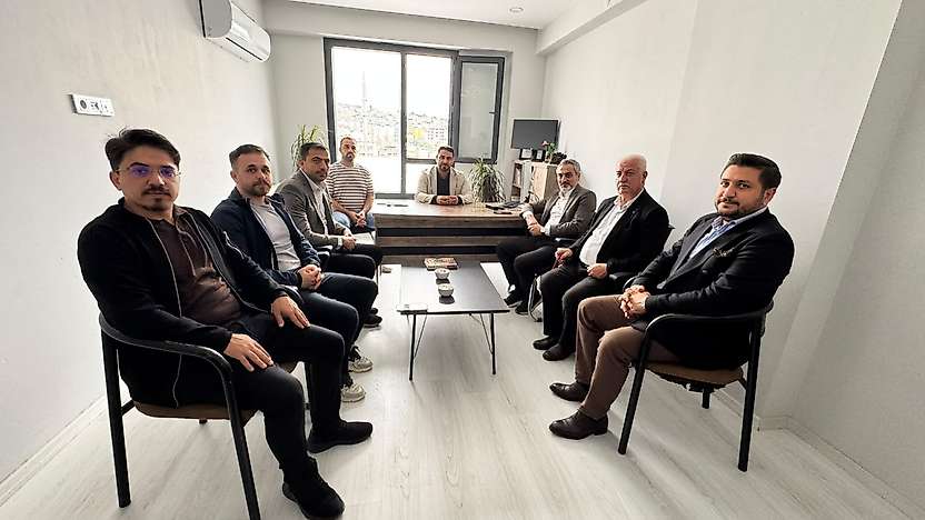 Siirt Baro Başkanı Alptekin ve Yönetiminden Artı Siirt'e Ziyaret