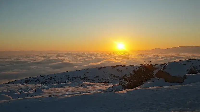 Siirt Botan Vadisi Ilısu Barajı havzasında sis denizi oluştu