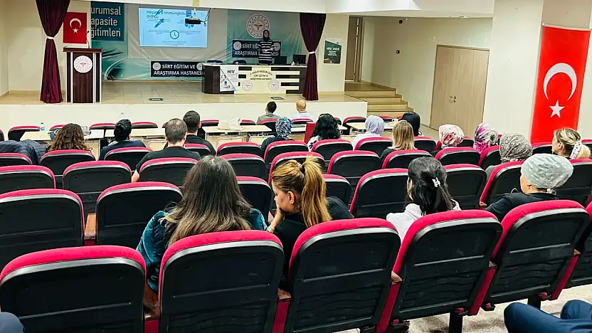 Siirt Eğitim ve Araştırma Hastanesi'nde Kan Yoluyla Bulaşan Hastalıklar Eğitimi Düzenlendi