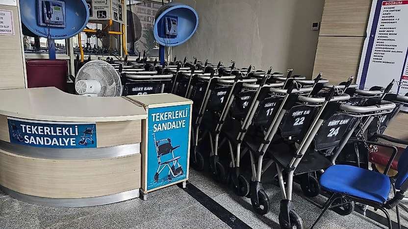 Siirt Eğitim Ve Araştırma Hastanesi'nde Tekerlekli Sandalye Sayısı Artırıldı
