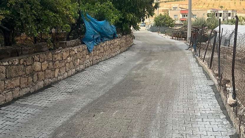 Siirt Eruh'ta İki Mahallede Yol ve Parke Çalışmaları Tamamlandı