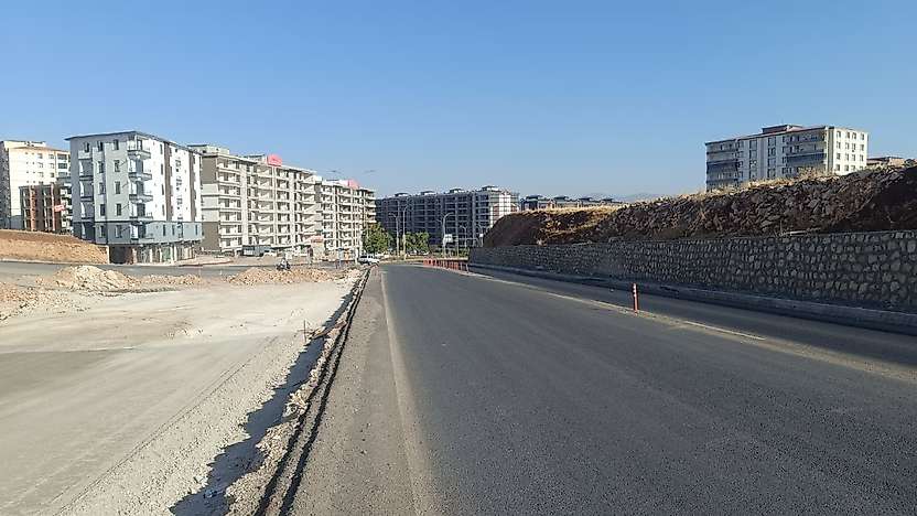 Siirt-Eruh Yolu Otogar Mevkiinde Çalışmalar Yavaş İlerliyor İddiası: Sürücüler Tepkili