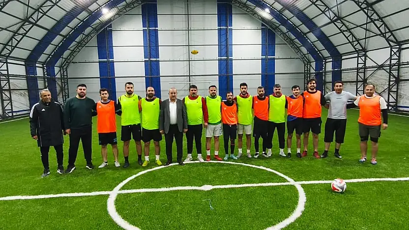 Siirt'in Eruh ilçesinde modern halı saha halkın hizmetine açıldı