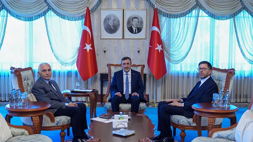 Siirt'in Geleceği İçin Kritik Yatırım Görüşmesi: 1,5 Milyar TL'lik Destek ve Önemli Projeler Gündemde