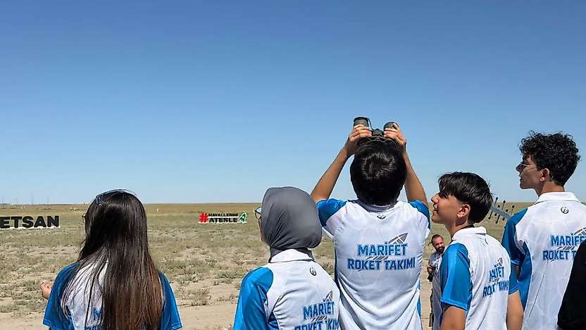 Siirt'in Marifet Roket Takımı Türkiye Üçüncüsü Oldu
