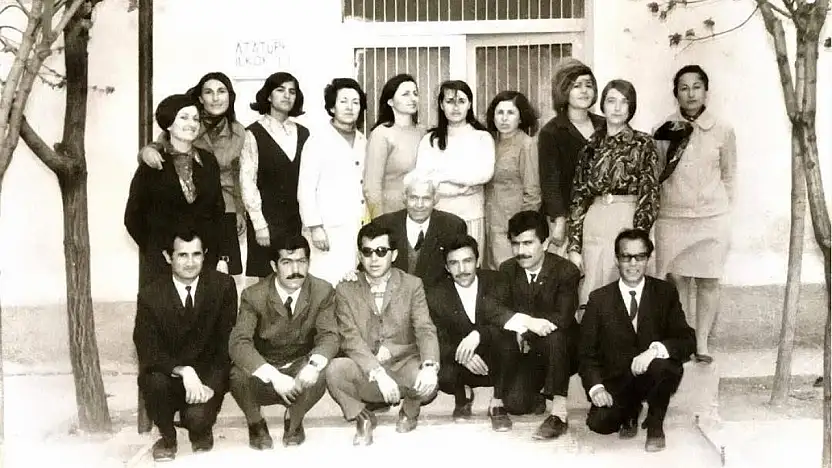 Siirt'in Yaşayan Arşivi Faik Kuzu'ndan Duygulandıran Atatürk İlkokulu Paylaşımı