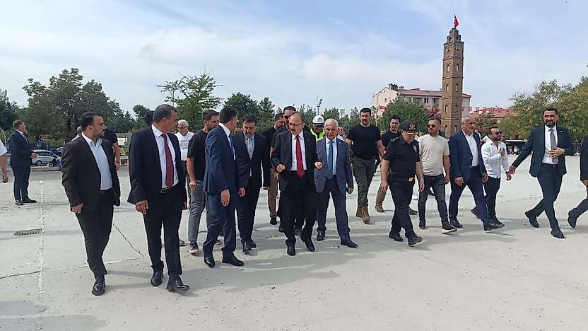Siirt Kent Meydanı'nda Çalışmalar Ne Zaman Başlayacak?