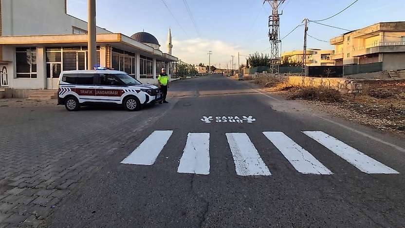 Siirt Kurtalan'da 17 Okulun Önünde Yaya Geçidi Çalışması Yapıldı