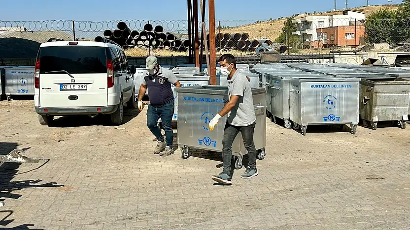 Siirt Kurtalan'da Eski Çöp Konteynerleri Yenileniyor