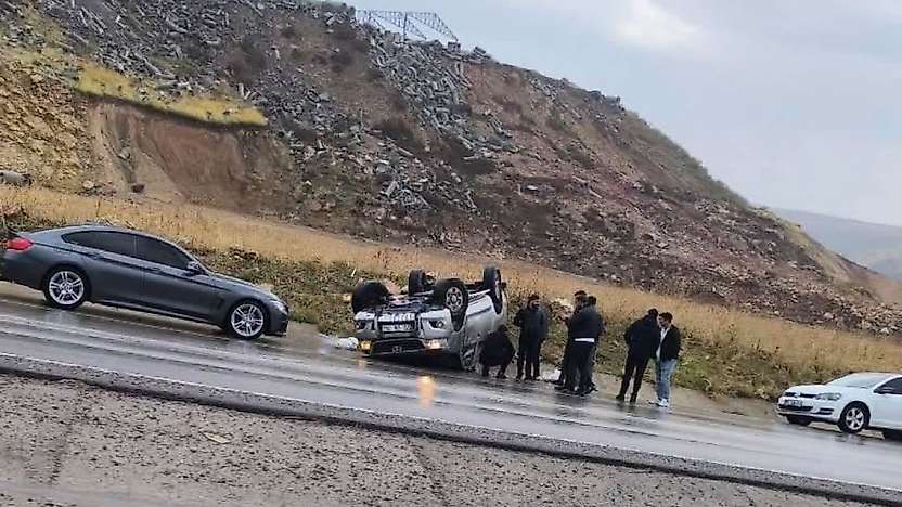 Siirt Kurtalan'da otomobil takla attı: 2 yaralı