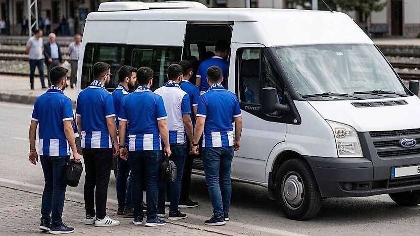 Siirt Kurtalan'dan Batman Petrolspor-Bursaspor Maçı İçin Minibüs Kaldırılacak
